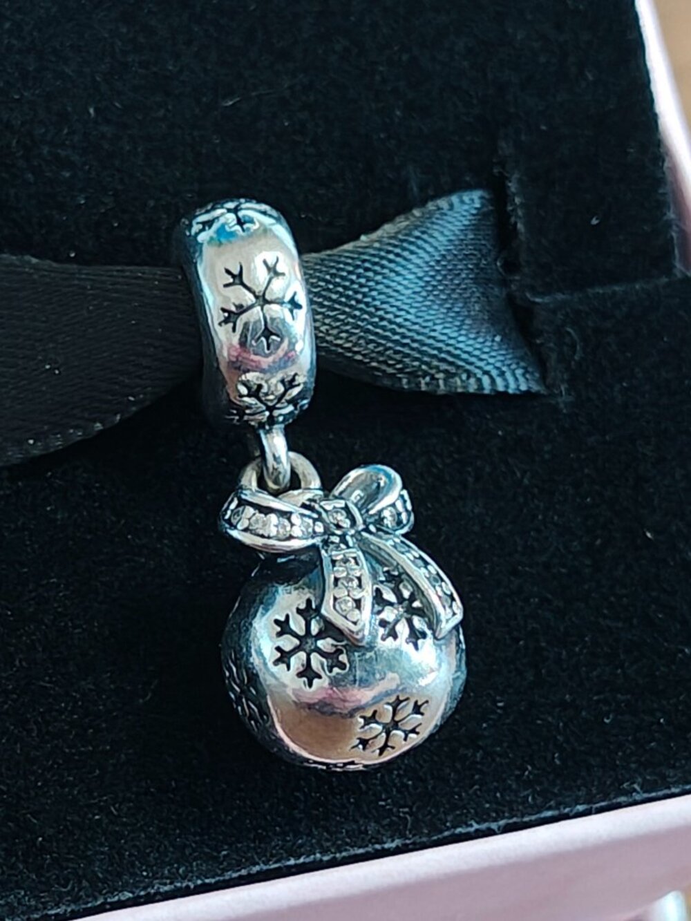 Authentic Pandora Retired Christmas Ornament CZ Dangle Charm 791410CZ - Picture 4 of 8